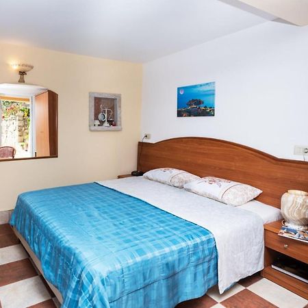 Apartmani Kamena Ruza 布德瓦 外观 照片