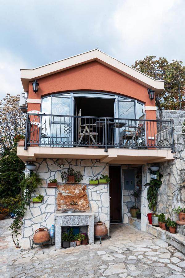 Apartmani Kamena Ruza 布德瓦 外观 照片