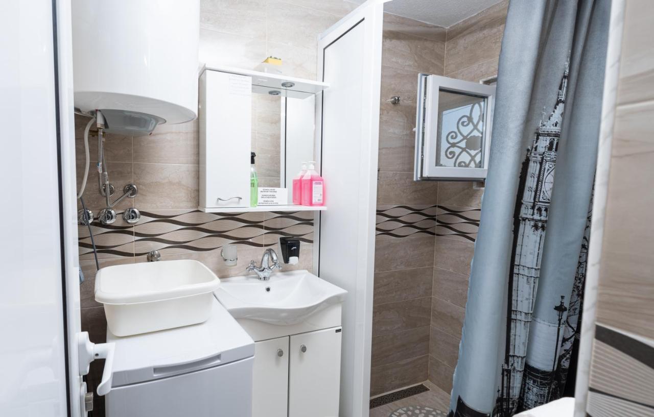 Apartmani Kamena Ruza 布德瓦 外观 照片