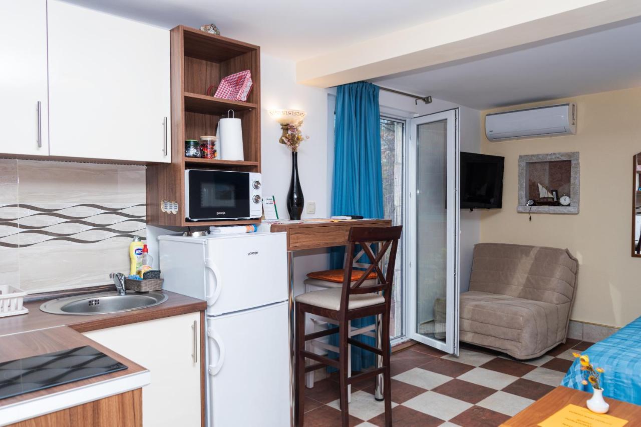 Apartmani Kamena Ruza 布德瓦 外观 照片