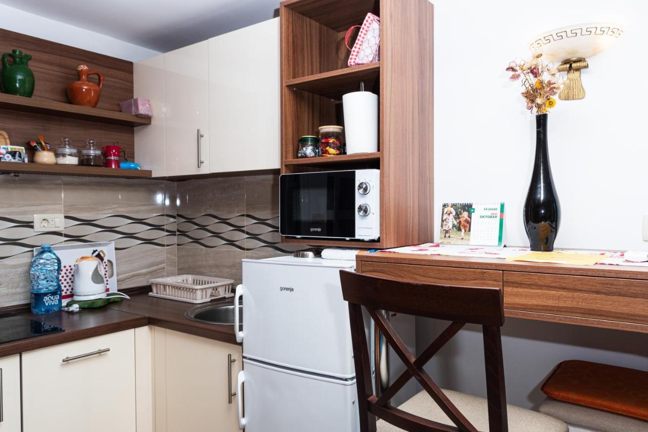 Apartmani Kamena Ruza 布德瓦 外观 照片
