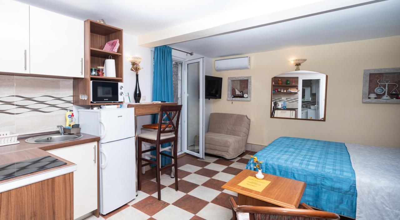 Apartmani Kamena Ruza 布德瓦 外观 照片